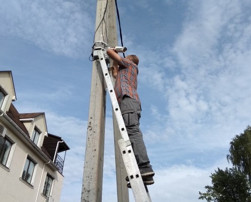 Установка камеры на столбе Установка камеры на столбе